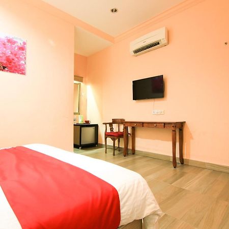 Ombak Inn Chalet Kampung Teluk Nipah Esterno foto