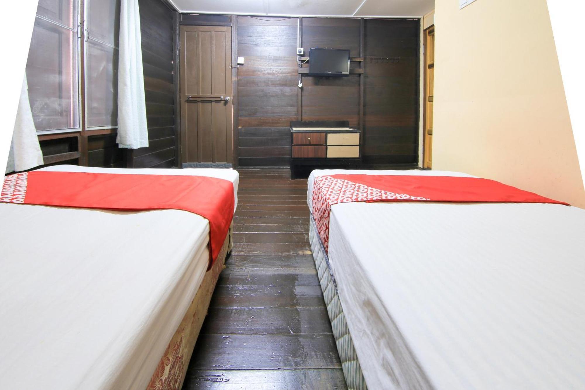 Ombak Inn Chalet Kampung Teluk Nipah Esterno foto