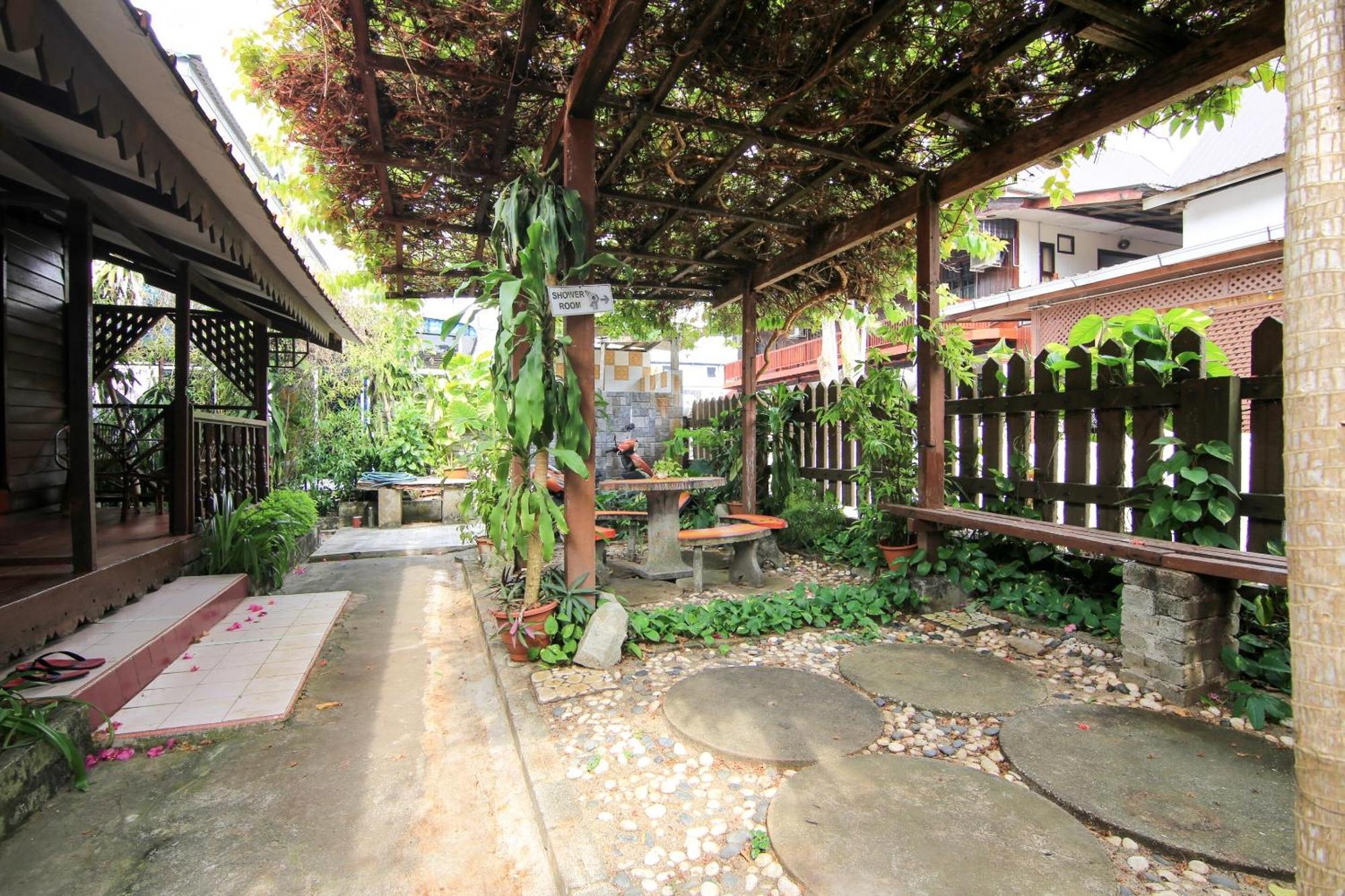 Ombak Inn Chalet Kampung Teluk Nipah Esterno foto