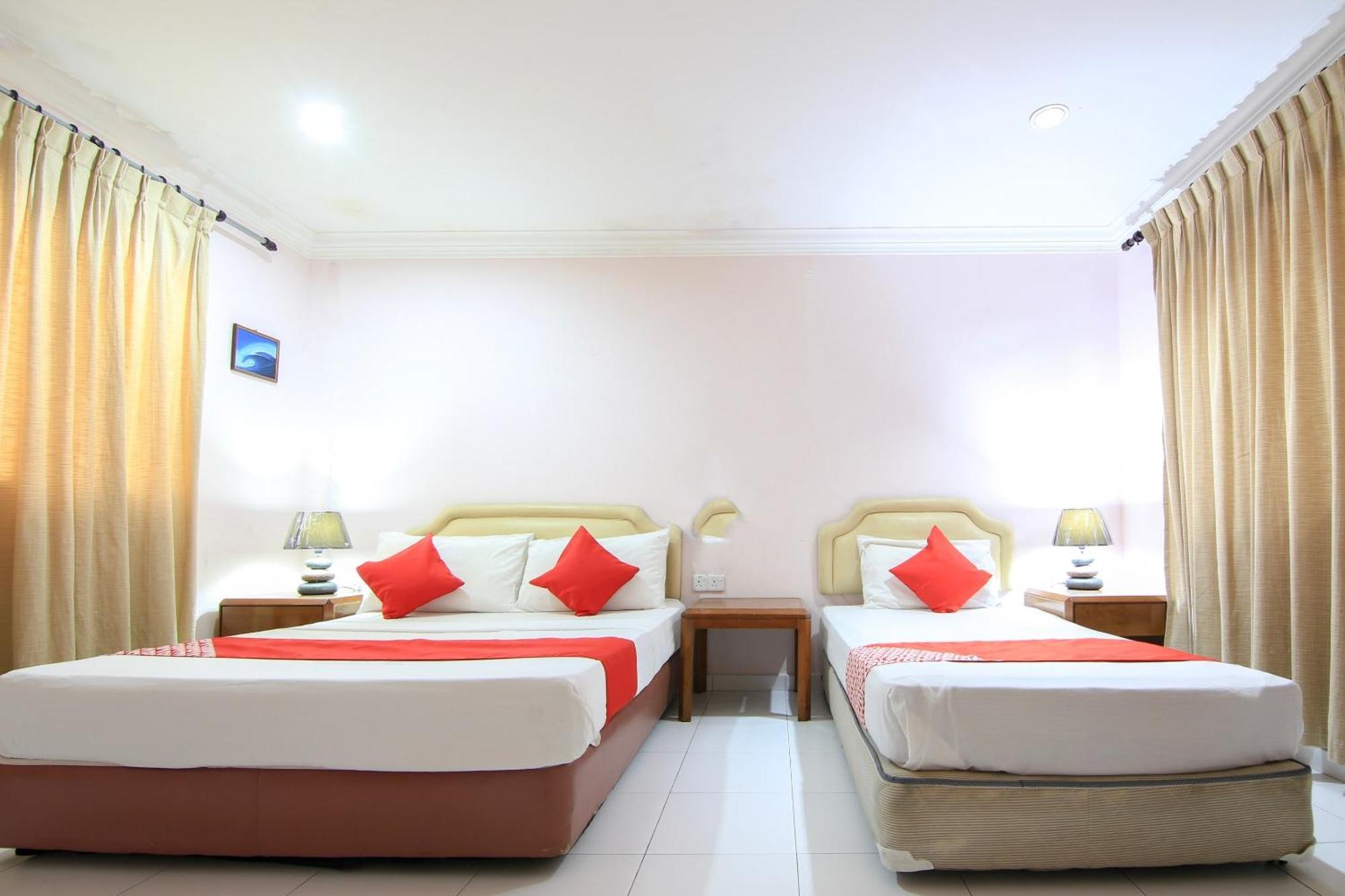 Ombak Inn Chalet Kampung Teluk Nipah Esterno foto