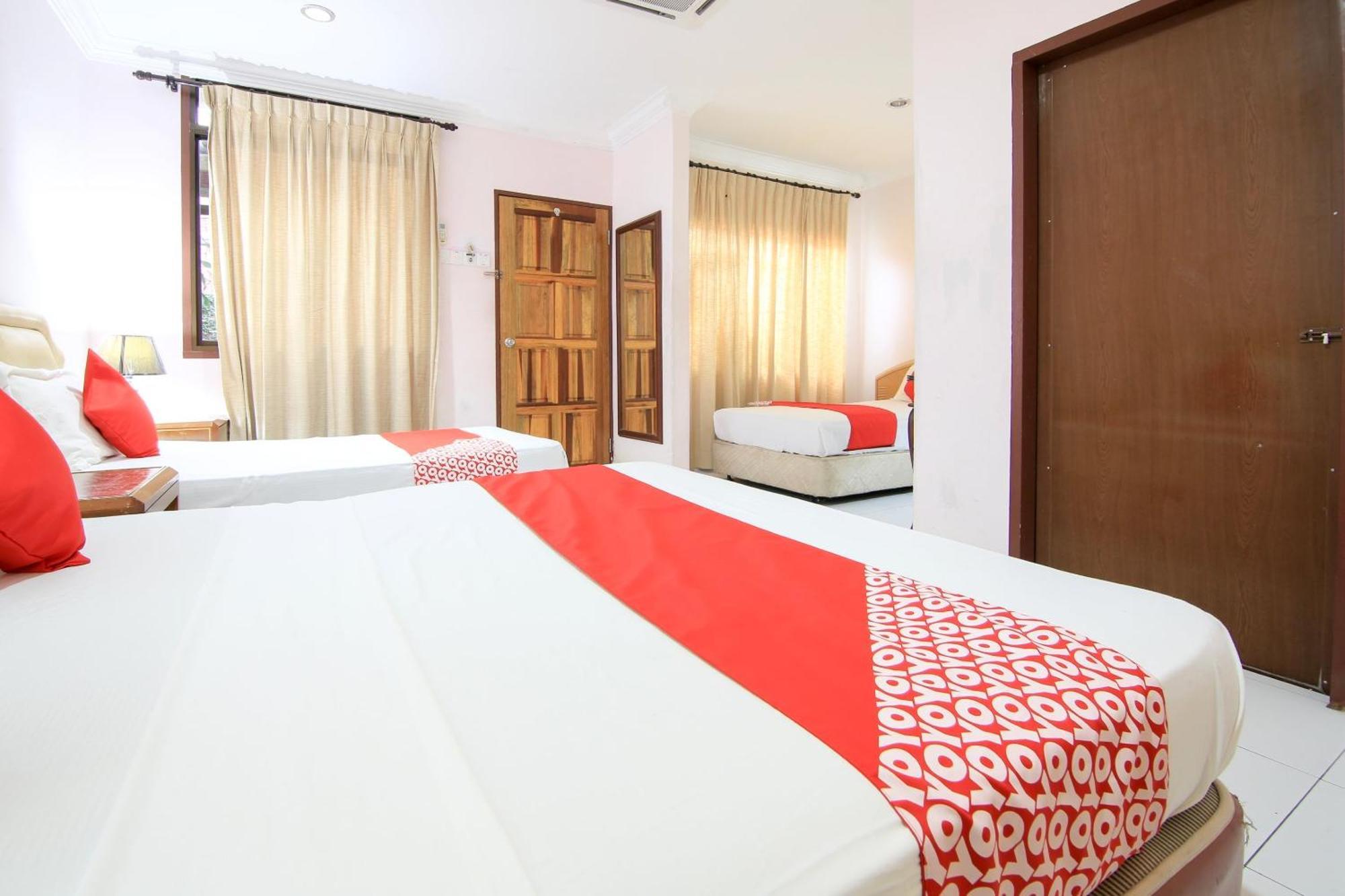 Ombak Inn Chalet Kampung Teluk Nipah Esterno foto