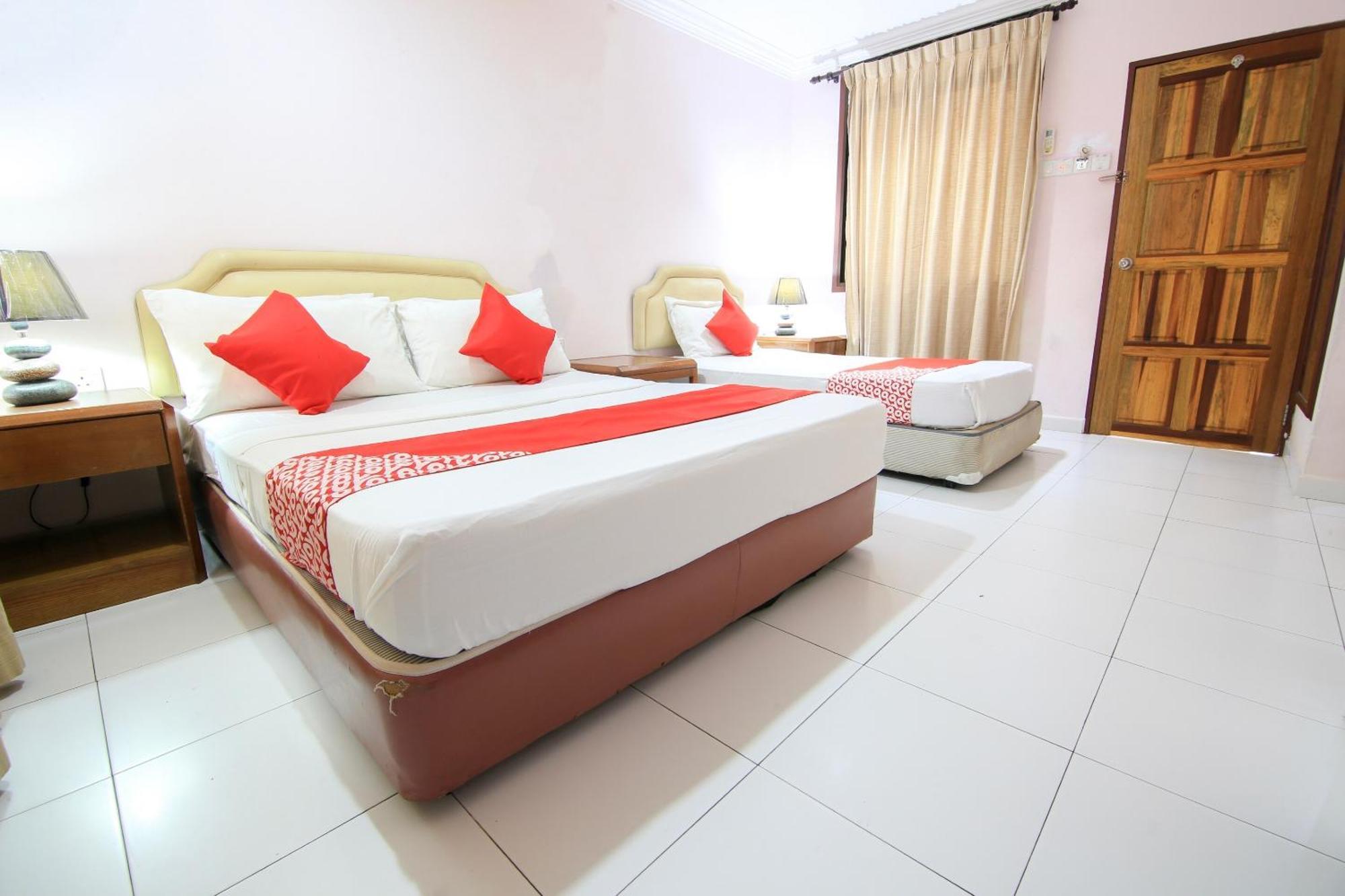 Ombak Inn Chalet Kampung Teluk Nipah Esterno foto